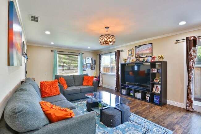 Building Photo - 35532 Cabrillo Dr
