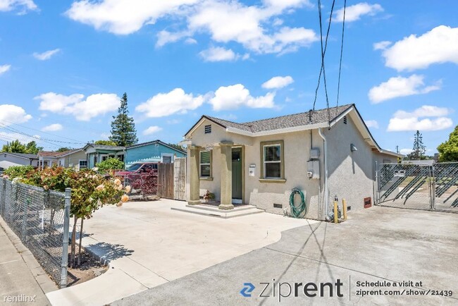 Foto del edificio - 2 br, 1 bath House - 24770 Soto Road, Hayw...