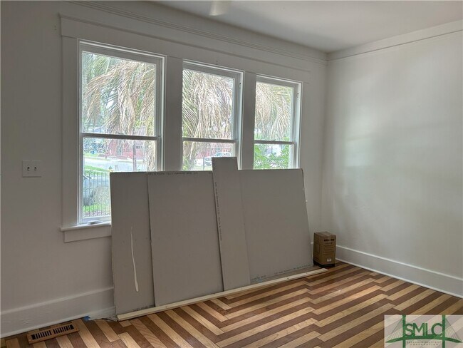 Foto del edificio - 859 E 31st St