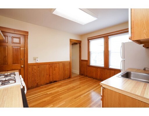 Foto del edificio - 96 Granite Ave