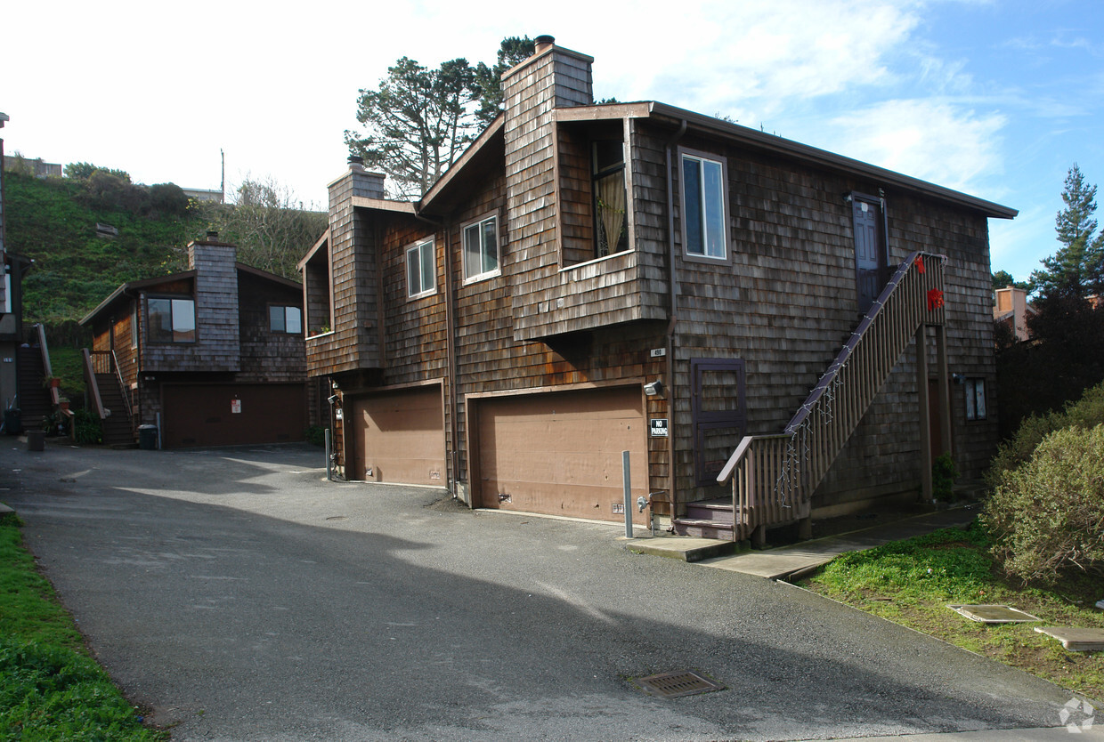 Building Photo - 502-508 Lewis Ln