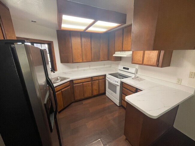 Building Photo - Live Amongst the Pines in Magalia