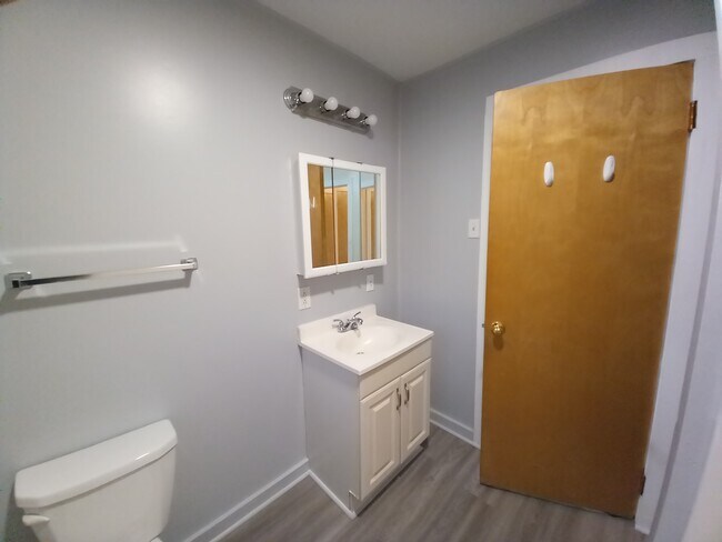 Foto del edificio - 208 W Davidson Ave