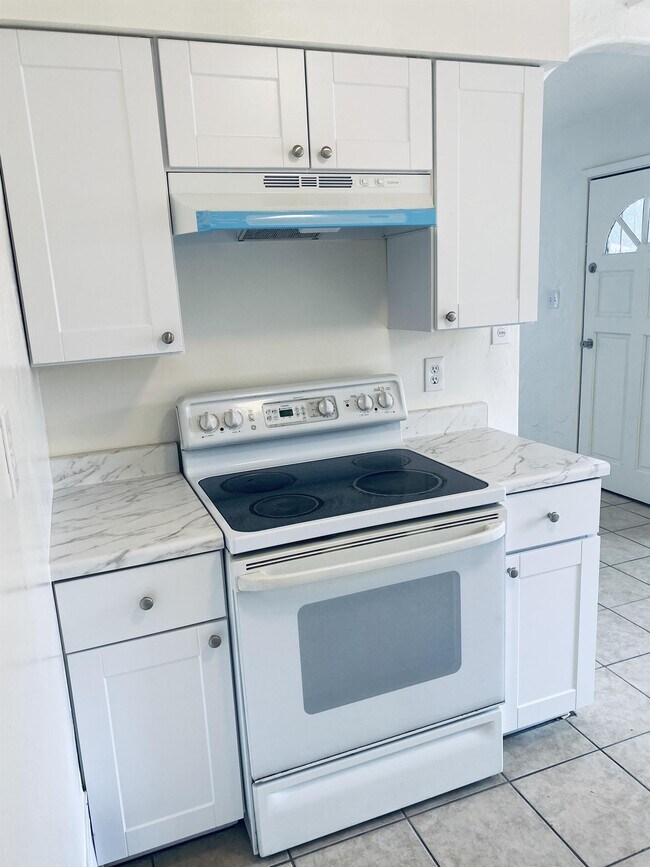 Foto del edificio - 1000 E Alta Vista St