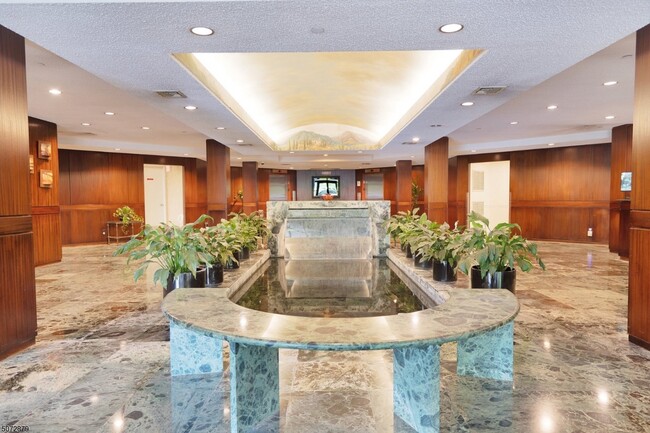 Foto del edificio - 609 W South Orange Ave