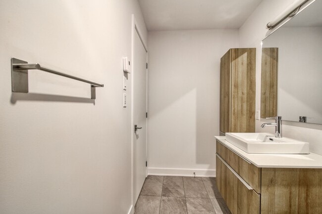 Photo du bâtiment - 9675 Av. Papineau
