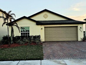 Building Photo - 4231 Troon Pl