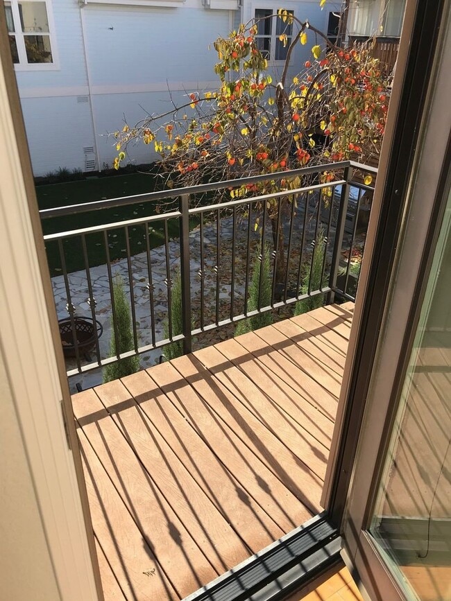 Foto del edificio - 2 Bedroom 2 bath Downtown Unit with $500 O...