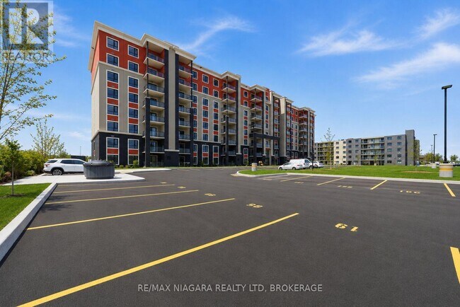 Building Photo - 155 Hagar St