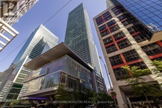 Building Photo - 183 Wellington St W