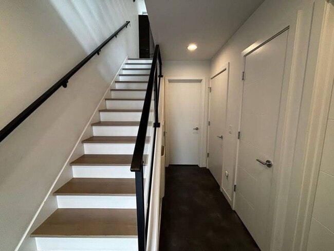 Photo - 513 20th Ave E Townhome