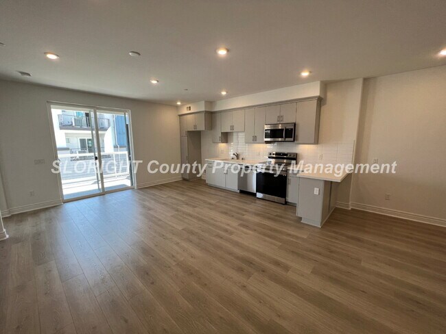 Foto del edificio - AVAILABLE JULY - New San Luis Obispo Condo - 3 Bedrooms / 2 Bathrooms