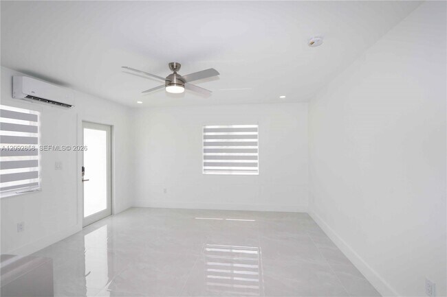 Foto del edificio - 11001 SW 220th St