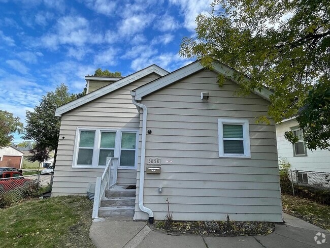 Building Photo - 3858 Fremont Ave N