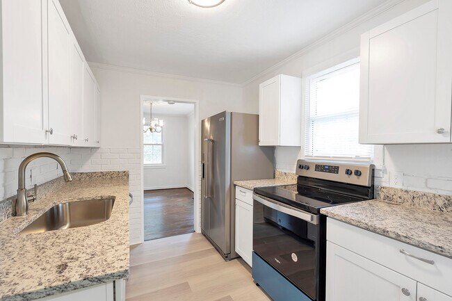 Building Photo - 2200 Clairmont Terrace NE