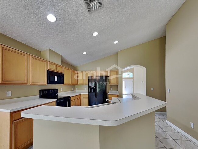 Building Photo - 3616 Seminole Dr