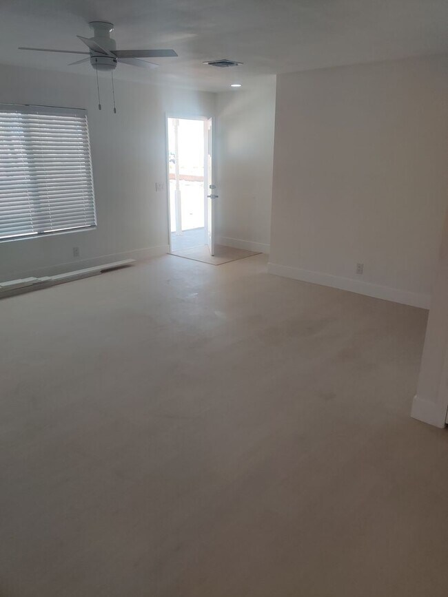 Foto del edificio - Updated Overton Home on 2 Acres!