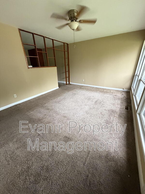 Foto del edificio - 5176 Rucks Rd