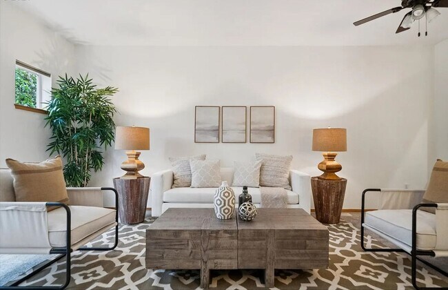 Foto del edificio - 775 SW Dillan Dr