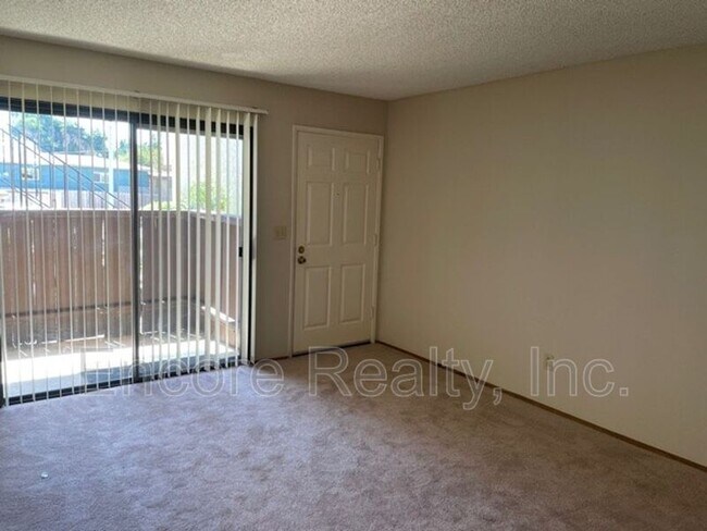 Foto del edificio - 616 Oaklawn Ave