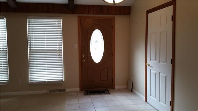 Building Photo - 3829 Logan Ferry Rd