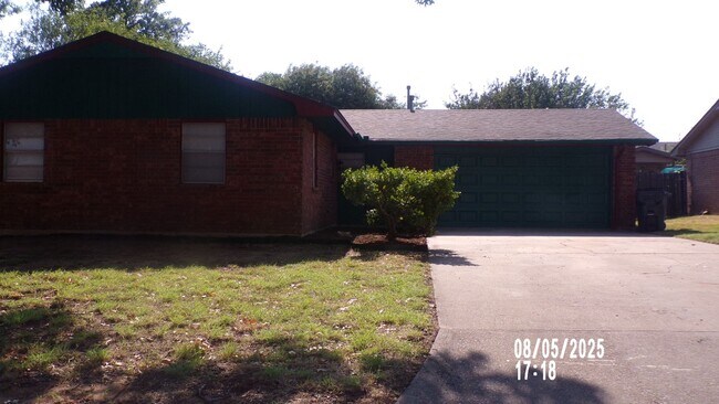 Building Photo - Fantastic Redo located in Terrace Hills.