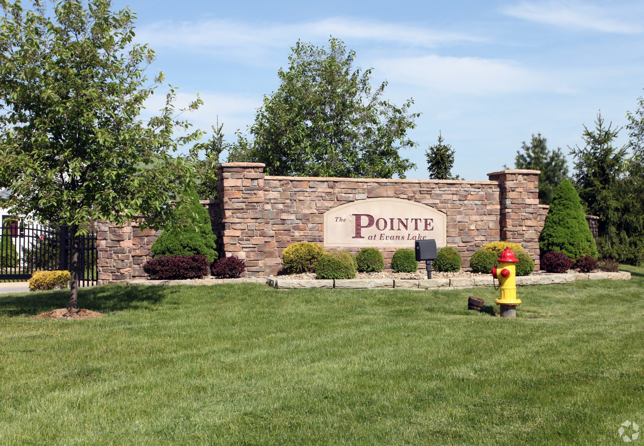 Pointe At Evans Lake – photo 3