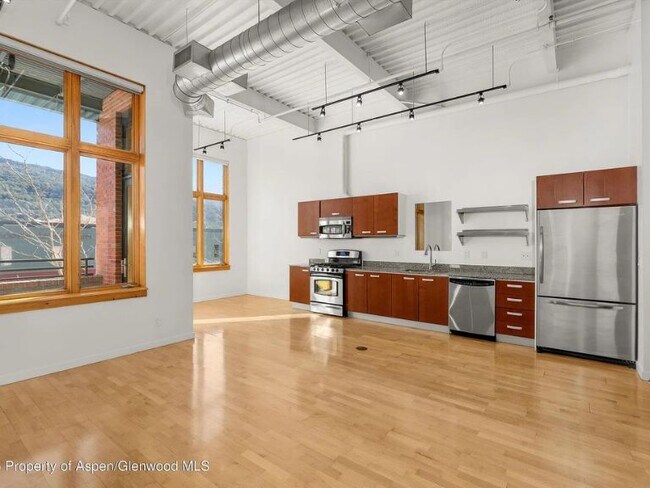 Foto del edificio - 231 Robinson St