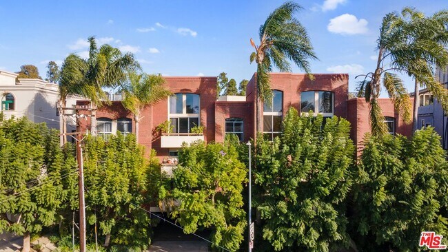 Foto del edificio - 410 S Barrington Ave