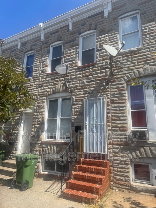 Primary Photo - 5 S Conkling St