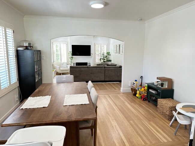 Dining Room - 700 50th St