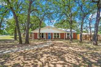 Building Photo - 514 Canyon Ridge Dr