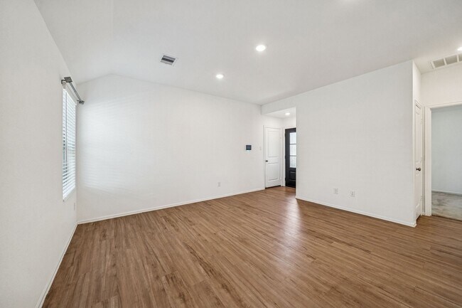 Building Photo - 24046 Priano Frst Dr