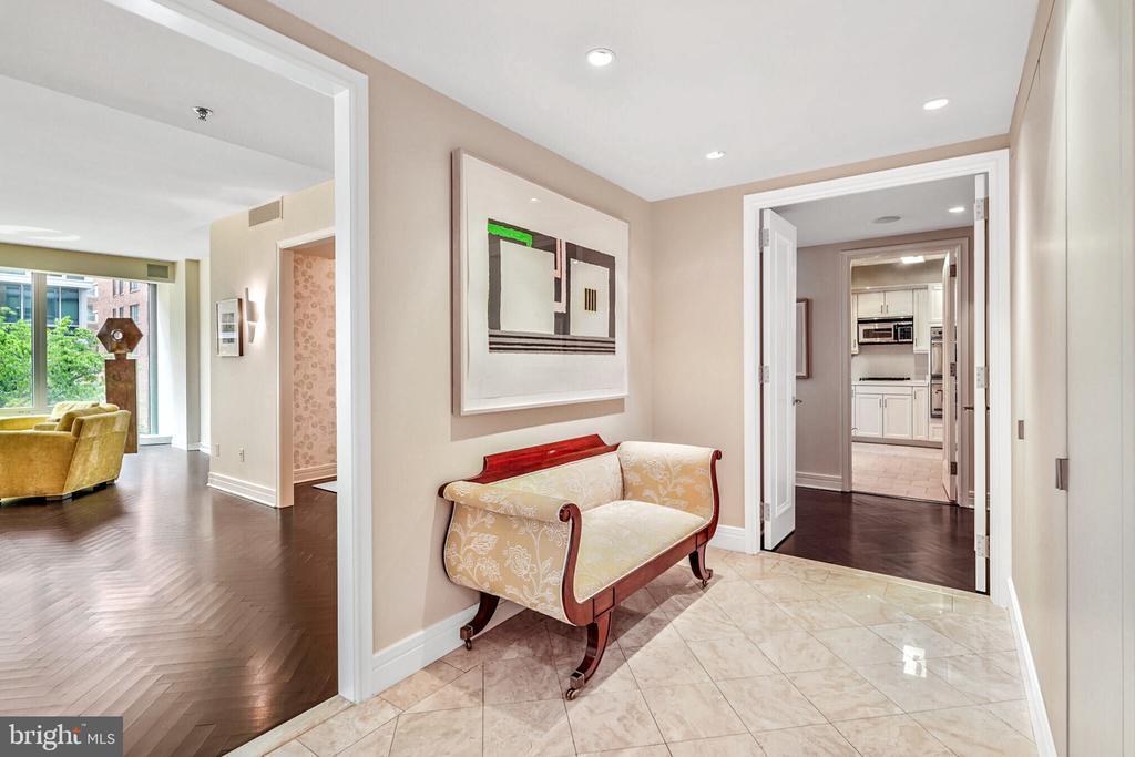 Foto principal - 1111 23rd St NW