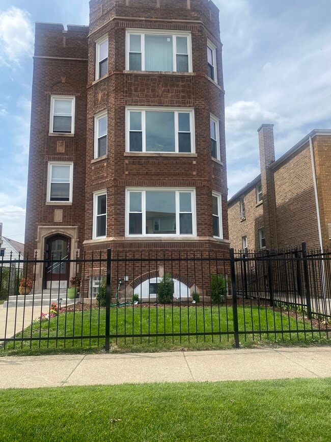 Foto del edificio - 7942 S Winchester Ave