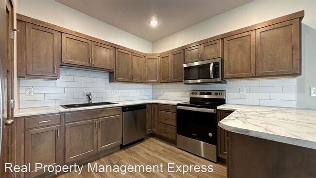 Building Photo - 3 br, 2.5 bath House - 6010 E Copper Pl