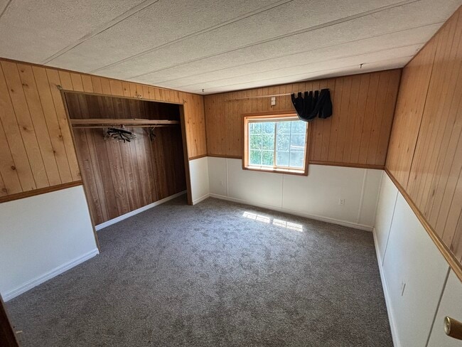 Building Photo - 1162 N 1340 E