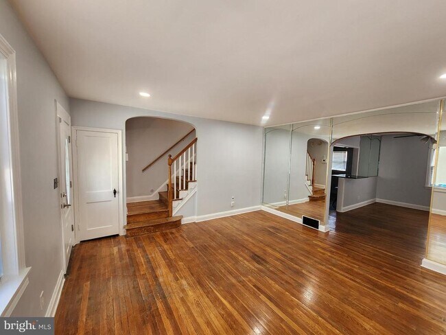 Building Photo - 1420 Winston Ave