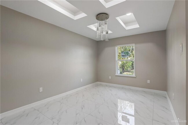 Foto del edificio - 522 S Reagan St