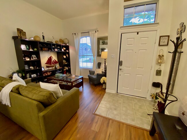 Building Photo - 4405 Vista Glen Ct