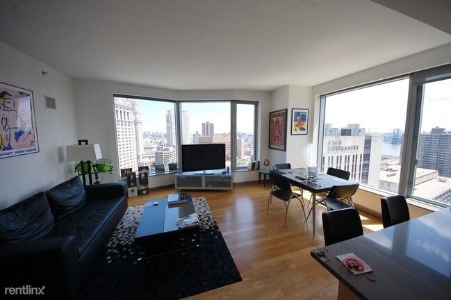 Foto del edificio - 8 spruce St