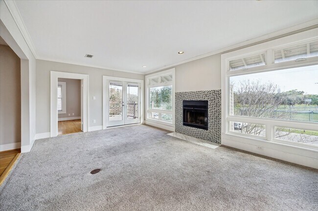 Foto del edificio - 1015 Usener St