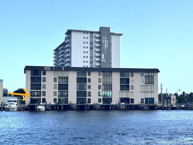 Building Photo - 3200 N Ocean Dr
