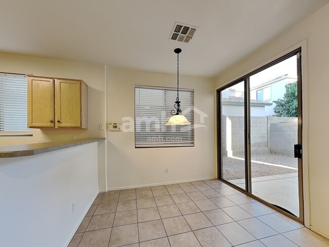 Building Photo - 1231 S Amador