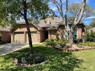 Building Photo - 2506 S Strathford Ln