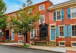 Building Photo - 117 E Miner St