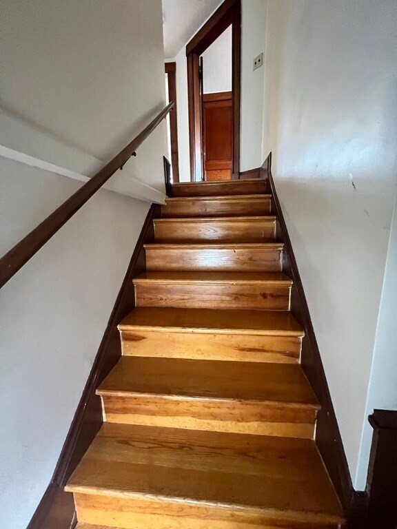 Building Photo - 27 Puritan Rd