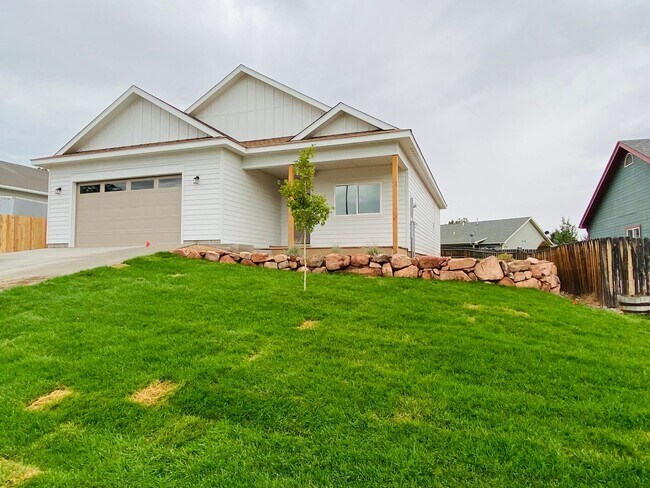Building Photo - Newly Built Home for Rent