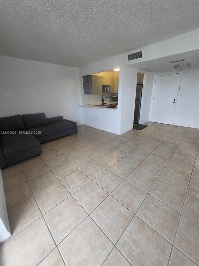 Foto del edificio - 5050 NW 7th St