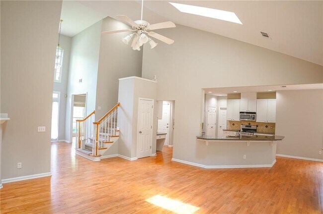 Building Photo - 630 Glenarbor Dr